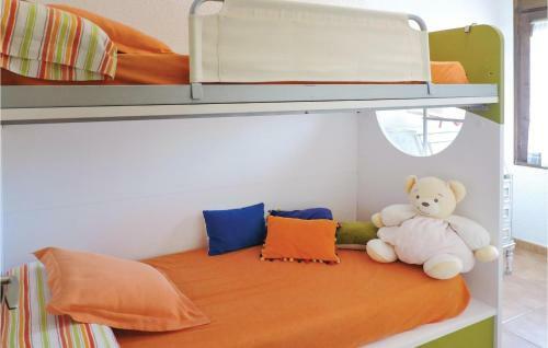 Three-bedroom Holiday Home In L'ametlla De Mar