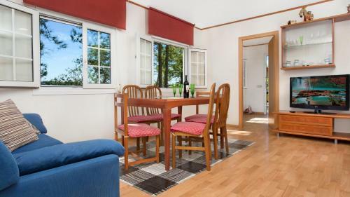 Lloret De Mar Villa Sleeps 6