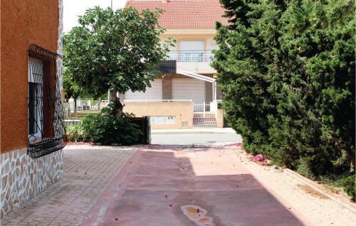 Three-bedroom Holiday Home In Los Alcazares