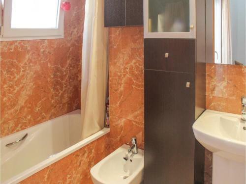 Three-bedroom Holiday Home In Los Alcazares