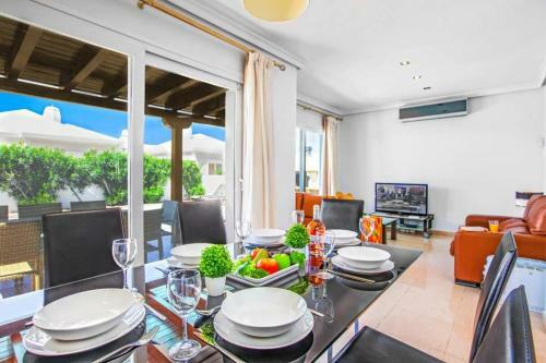 Playa Blanca Villa Sleeps 8 Pool Air Con Wifi