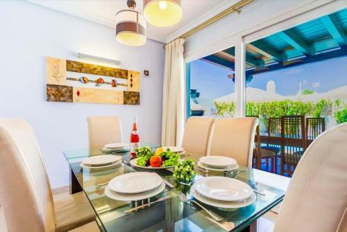 Playa Blanca Villa Sleeps 8 Pool Air Con Wifi