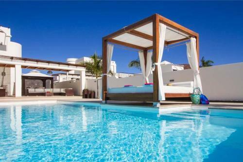 Playa Blanca Villa Sleeps 6 Pool Air Con Wifi