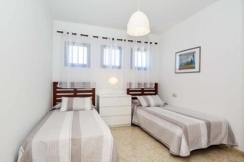 Playa Blanca Villa Sleeps 6 Pool Wifi