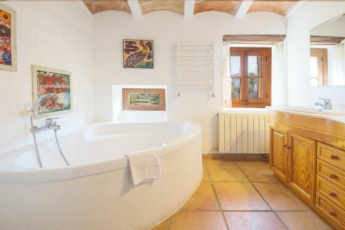 Pollenca Villa Sleeps 8 Pool Air Con Wifi