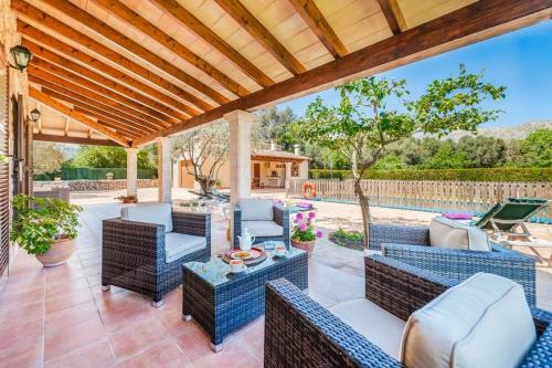 Pollenca Villa Sleeps 8 Pool Air Con Wifi