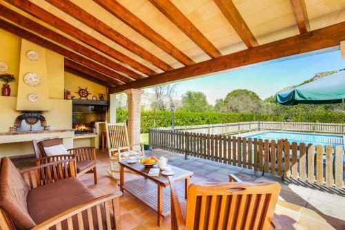 Pollenca Villa Sleeps 8 Pool Air Con Wifi