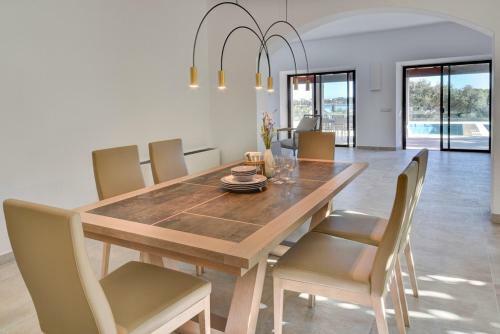 Portocolom Villa Sleeps 6 Pool Air Con Wifi
