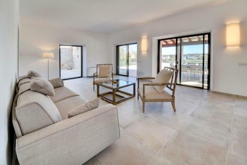 Portocolom Villa Sleeps 6 Pool Air Con Wifi