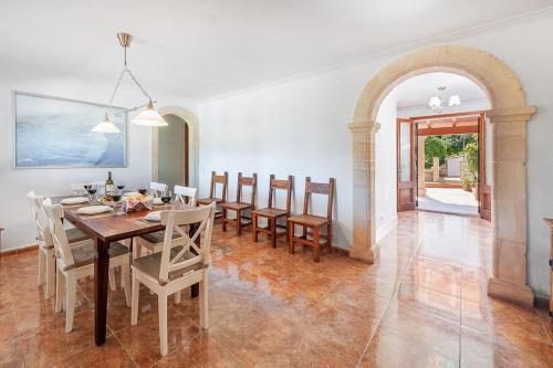Port De Pollenca Villa Sleeps 12 Pool Air Con Wifi