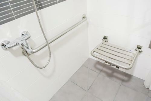 Summerland Apartments Rota