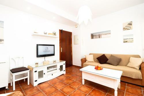 Summerland Apartments Rota