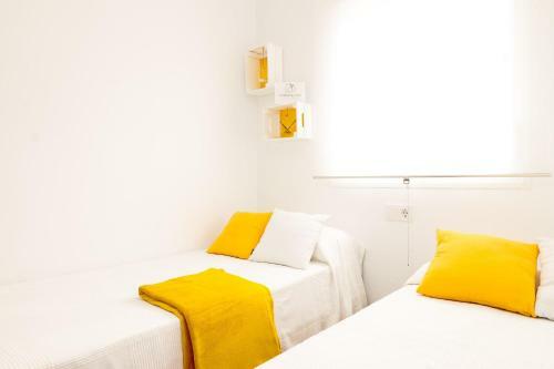 Summerland Apartments Rota