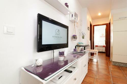 Summerland Apartments Rota