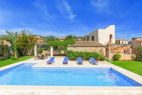 S'horta Villa Sleeps 10 Pool Air Con Wifi