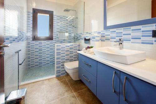 S'horta Villa Sleeps 8 Pool Air Con Wifi
