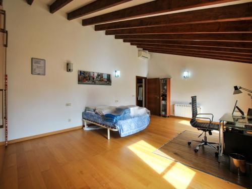 Sprawling Villa With Pool At Sa Pobla Balearic Islands