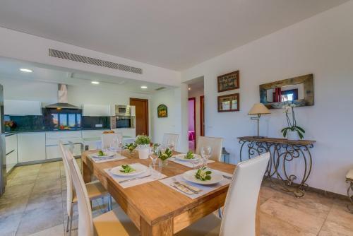 Sa Pobla Villa Sleeps 6 Pool Air Con Wifi