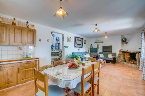 Sa Pobla Villa Sleeps 6 Pool Wifi