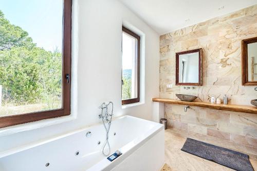 San Jose Villa Sleeps 12 Pool Air Con Wifi