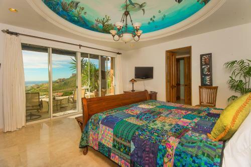 7 Br Home For 18 With Ocean Views, Villa Las Flores