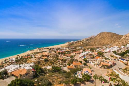 7 Br Home For 18 With Ocean Views, Villa Las Flores