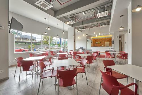 Hotel City Express Junior Leon Centro De Convenciones
