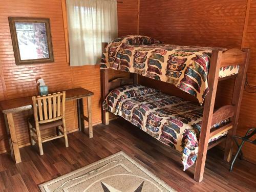 Hotel Twin Elm Guest Ranch And 2e Rv Resort