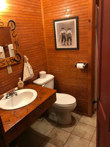 Hotel Twin Elm Guest Ranch And 2e Rv Resort
