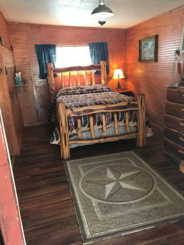 Hotel Twin Elm Guest Ranch And 2e Rv Resort