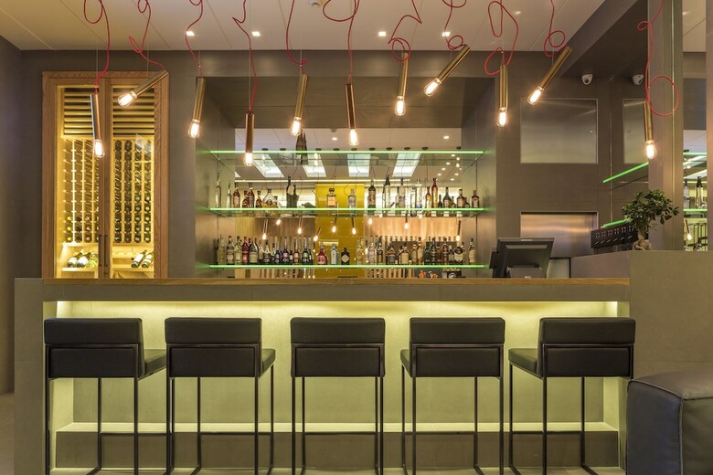 O Monot Hotel