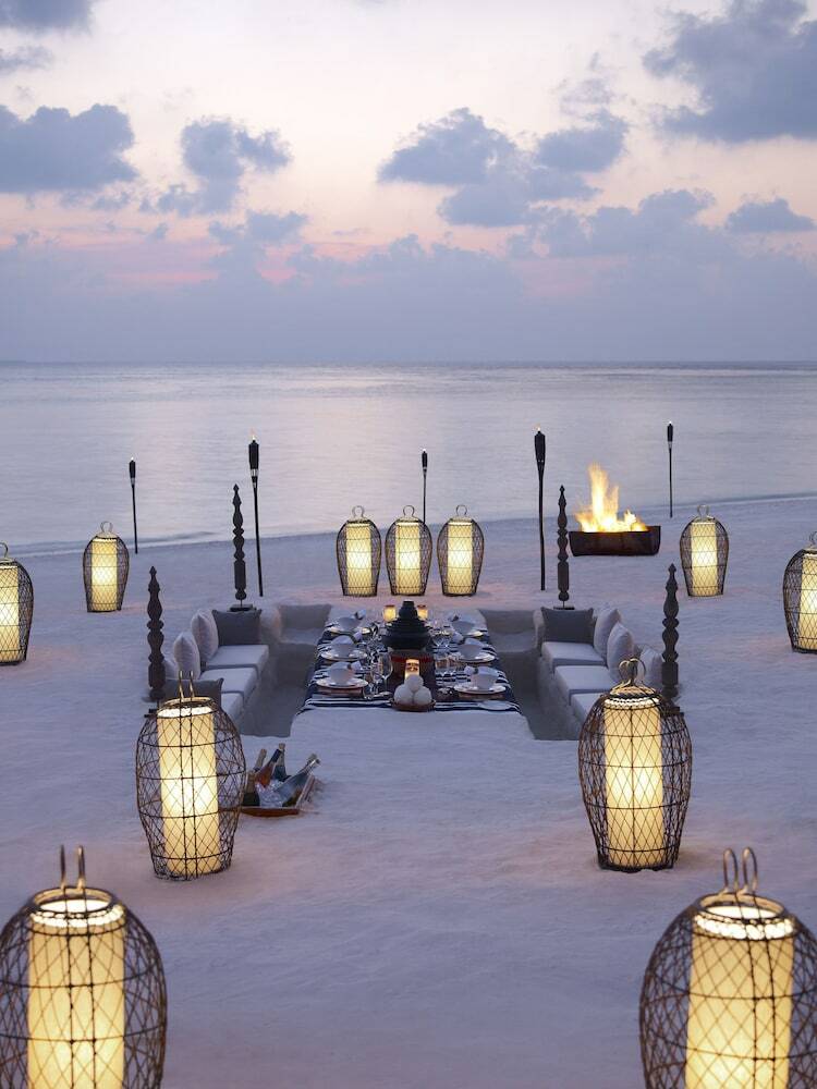 Hotel Dusit Thani Maldives