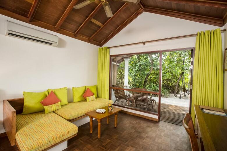Hotel Reethi Beach Resort