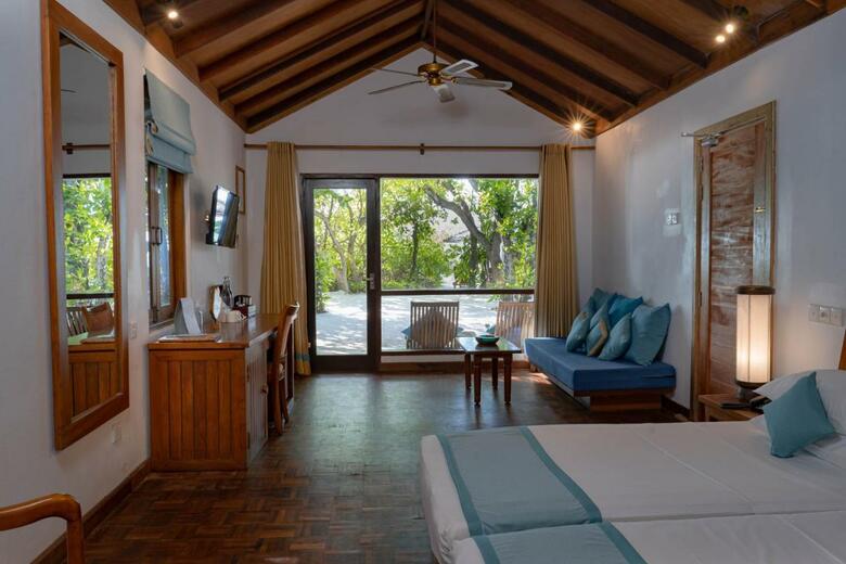 Hotel Reethi Beach Resort