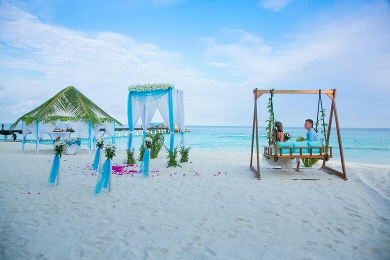 Hotel Reethi Beach Resort