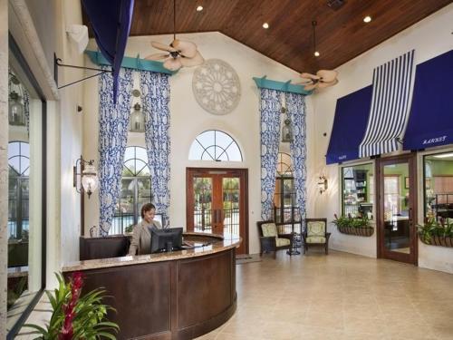 Lovely Paradise Palms 4 Bed 3 Bath Town Home