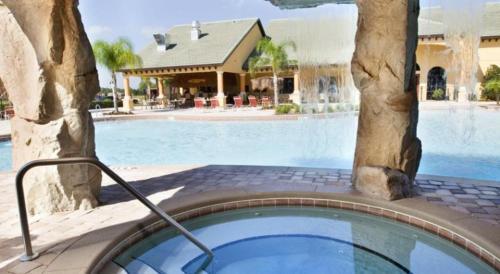 4 Bedroom 3 Bath Town Home With Pool In Paradise Palms