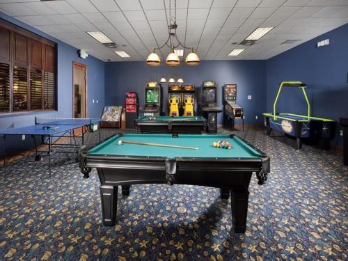 Gorgeous 4 Bed 3 Bath Town Home 5 Miles From Disney