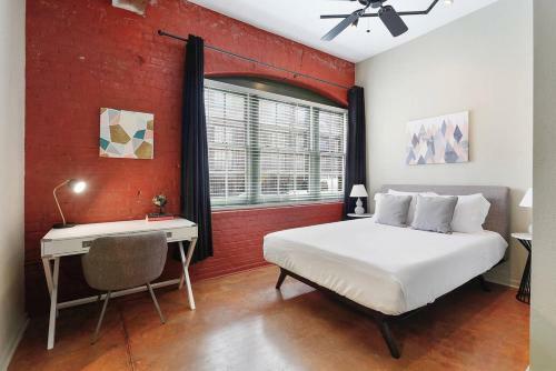 Apartamento Three-bedroom, Two-bath Industrial Apt In Nola C.b.d.