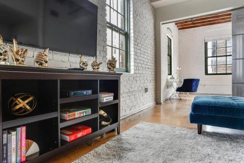 Apartamento Three-bedroom, Two-bath Industrial Apt In Nola C.b.d.
