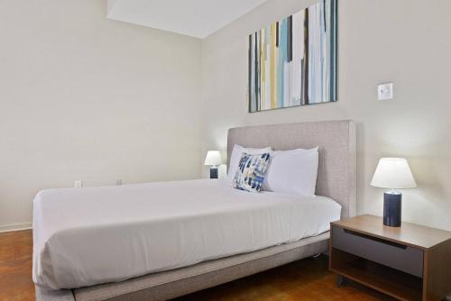 Apartamento Three-bedroom, Two-bath Industrial Apt In Nola C.b.d.