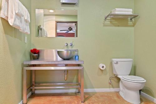 Apartamento Three-bedroom, Two-bath Industrial Apt In Nola C.b.d.