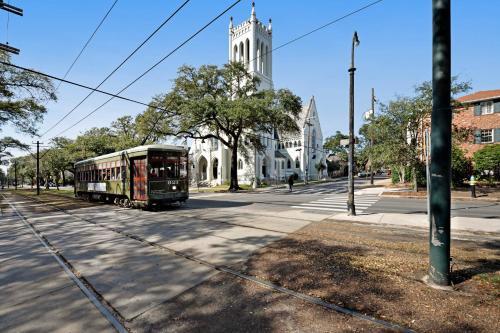 Laurel Street