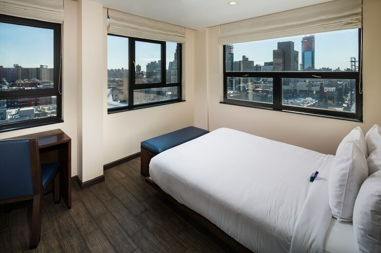 Orchard Street Hotel