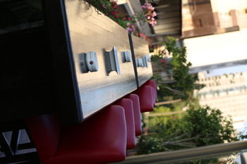 Hotel Orient Queen Homes