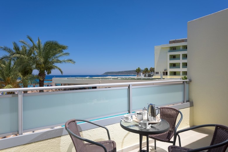 Hotel Avra Beach