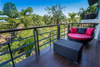 Hotel Chalong Chalet Resort & Spa
