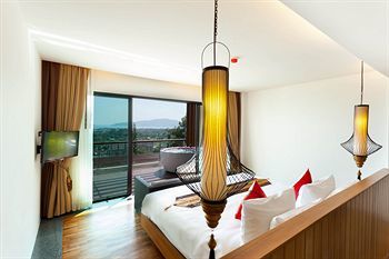 Hotel Chalong Chalet Resort & Spa