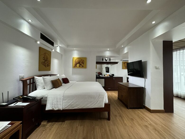 Hotel The Swiss Lodge