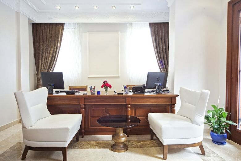 Hotel Aren Suites